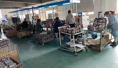 <div style="text-align: right;">خط إنتاج المحركات</div> 