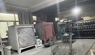 <div style="text-align: right;">ورشة رش المسحوق</div> 